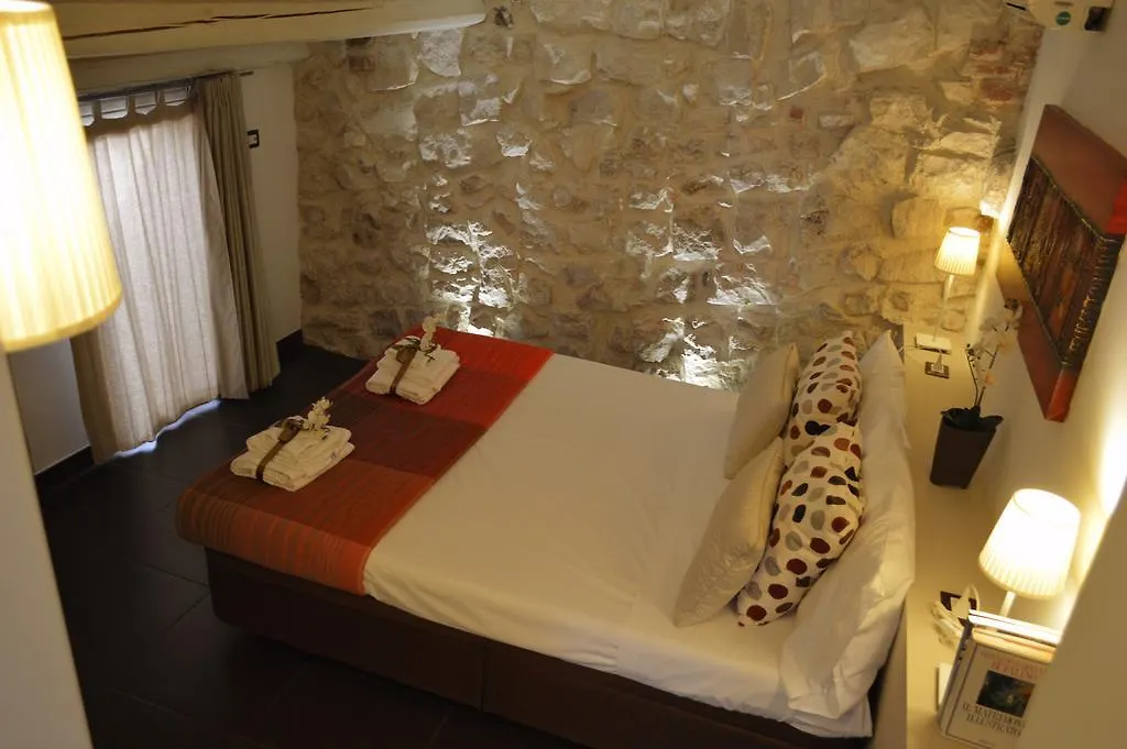 A Mo Casa Bed & Breakfast Comiso 0*,