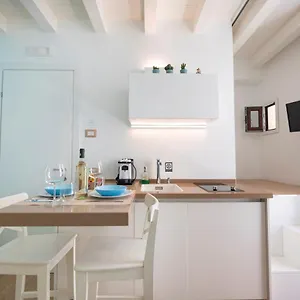 https://en-suite.sicilyhotelsitaly.net